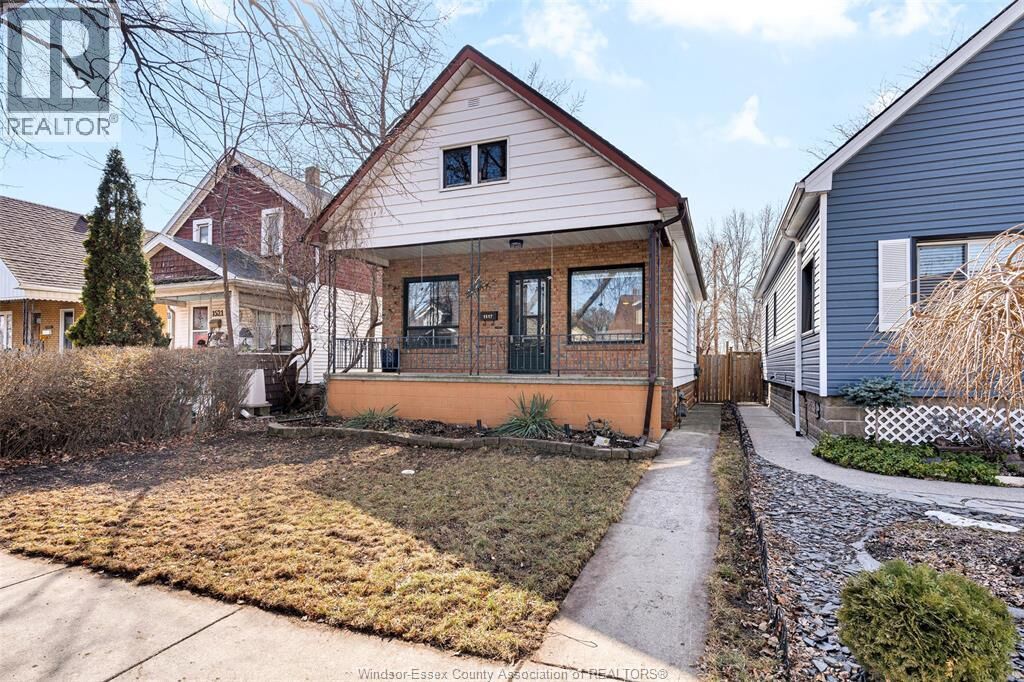 Property Photo:  1517 Gladstone Avenue  ON N8X 1Z3 