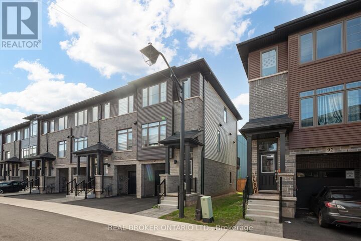 Property Photo:  575 Woodward Avenue 93  ON L8H 6P2 