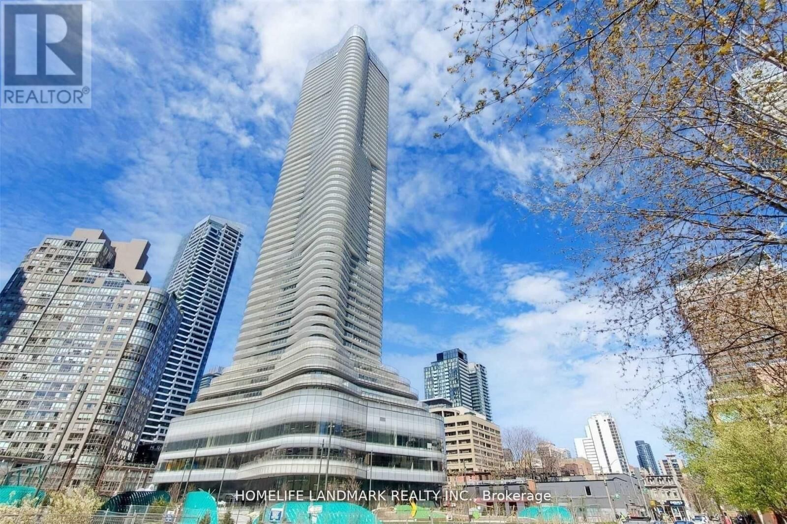 Property Photo:  11 Wellesley Street West 4710  ON M4Y 1E8 