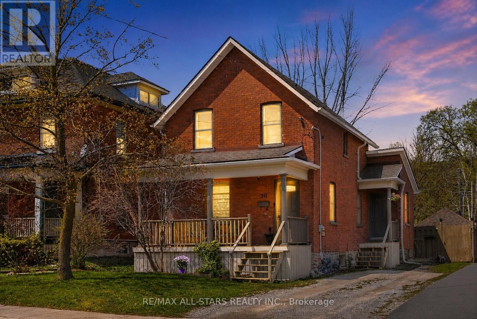 Property Photo:  90 Glenelg Street West  ON K9V 2V9 