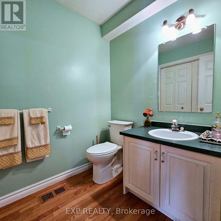 Property Photo:  1 South Park St Street  ON K0K 2C0 