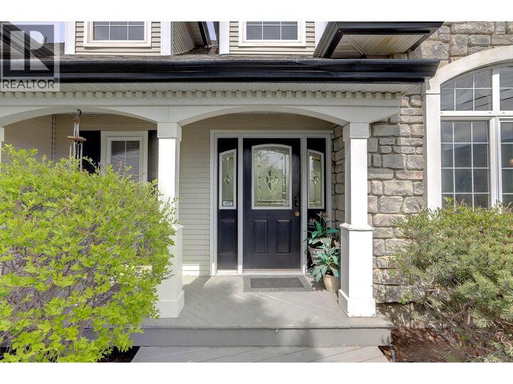Property Photo: 1101 Phoenix Drive BC V1B 3M4