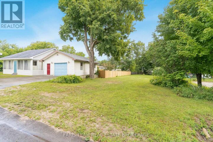 Property Photo:  305 Ouida Street  ON L0K 2C0 