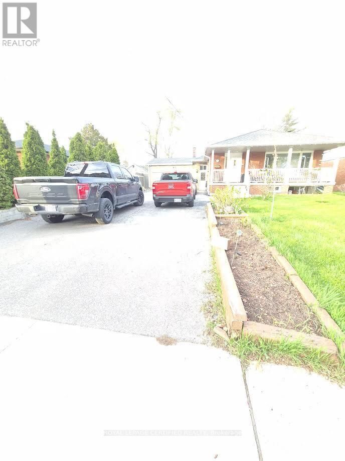 Property Photo: 13 Theodore Drive ON L5M 1E5