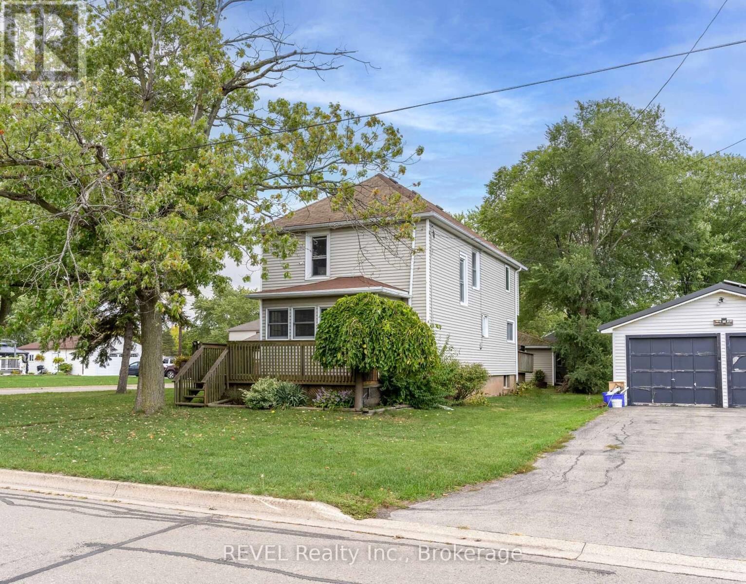 Property Photo:  32 Bay Avenue  ON L3B 3G6 
