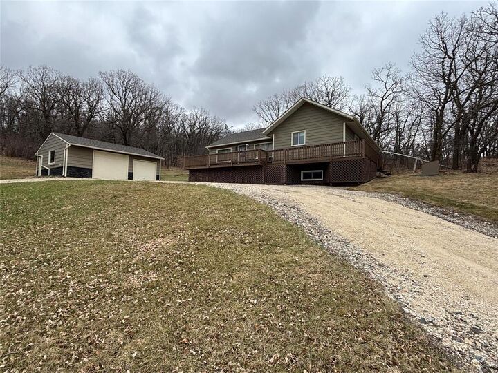 Property Photo:  500 Pleasant Valley Drive  MB R0K 1G0 
