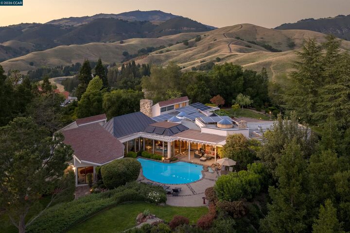 Property Photo:  2305 Saddleback Dr  CA 94506 