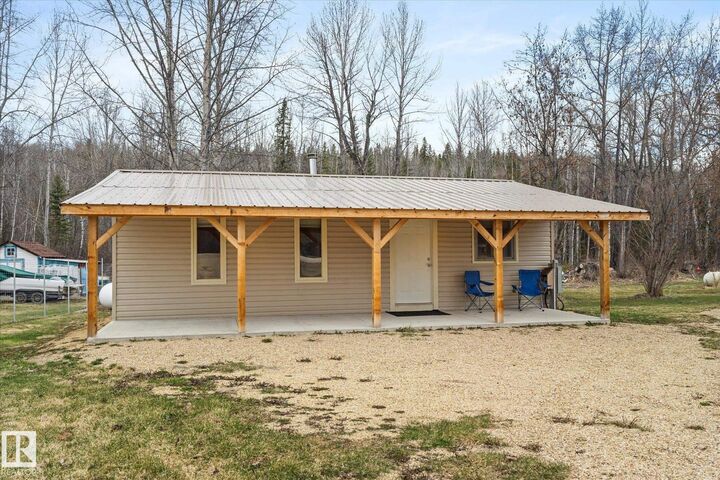 Property Photo:  60024 Twp Road 620A  AB T0G 1A0 