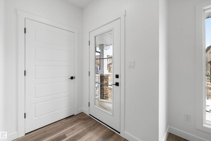 Property Photo:  335 Sunland Way  AB T8H 2Y8 
