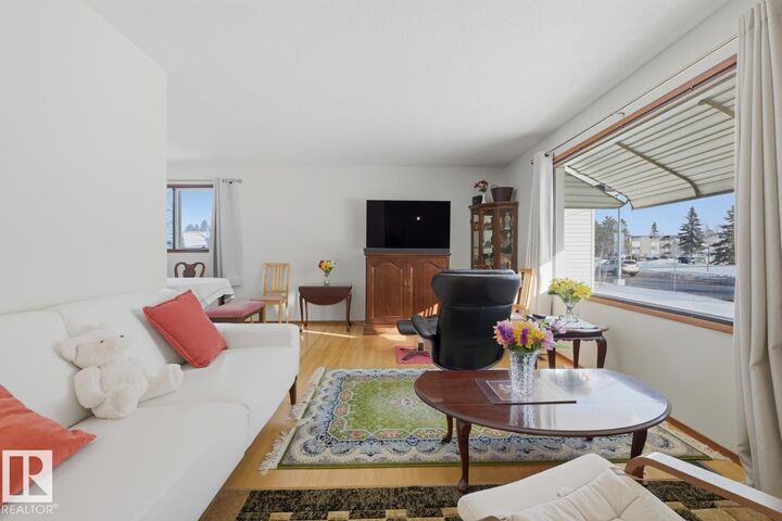 Property Photo:  7216 149A Avenue NW  AB T5C 2W3 