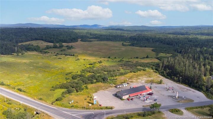 000 Route 170 — photo 1