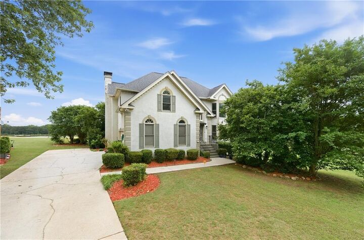 Property Photo: 5782 Southland Walk GA 30087