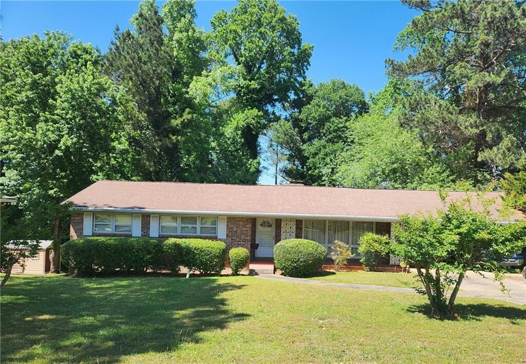 Property Photo:  3145 Hazelwood Drive SW  GA 30311 