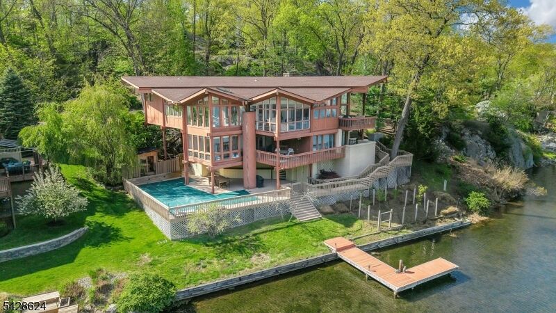 Property Photo: 8 Meadowbrook Ter NJ 07871