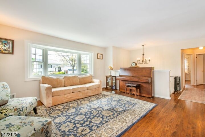 Property Photo:  14 Villa Rd  NJ 07424 