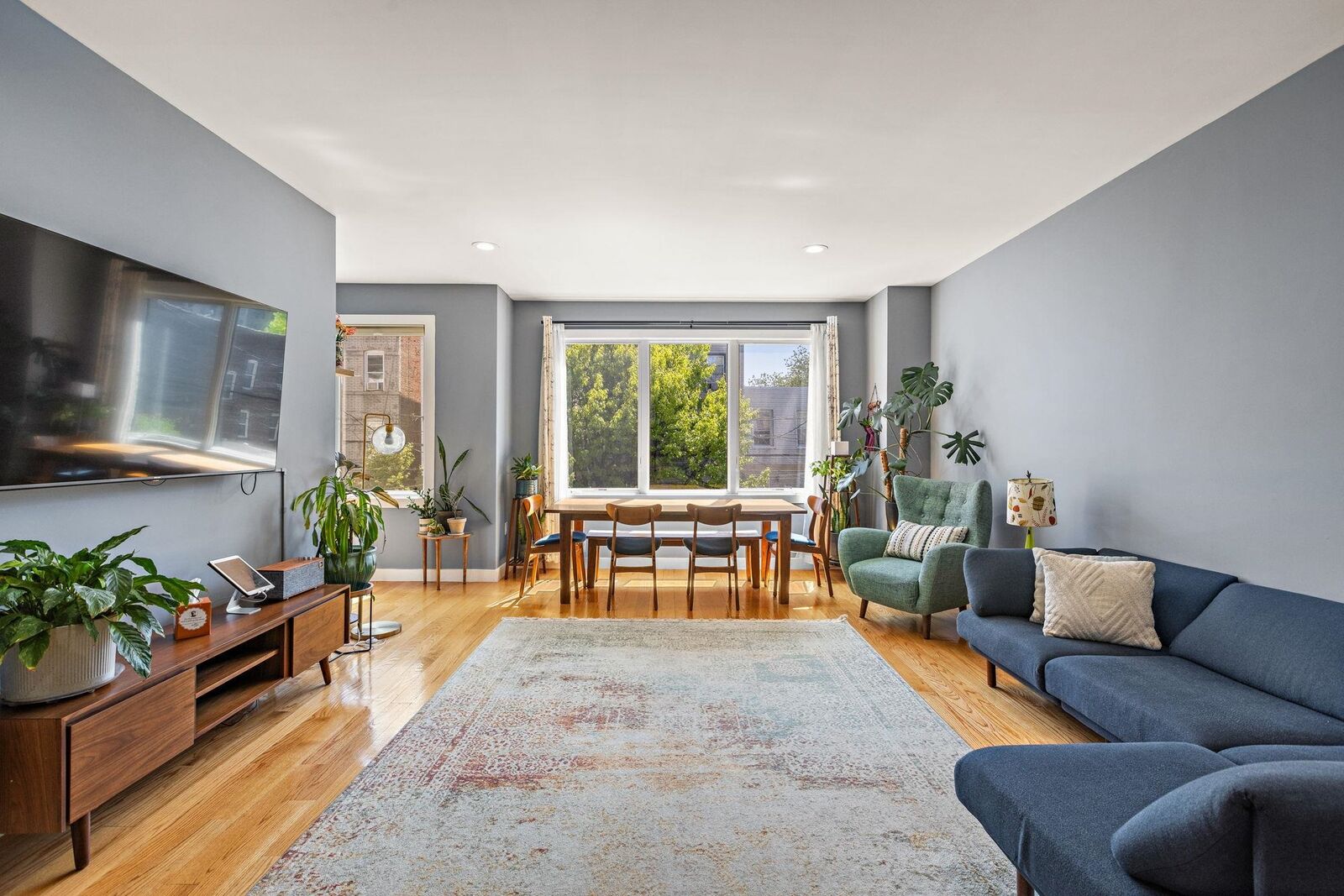 Property Photo:  28 St Pauls Ave 1  NJ 07306 
