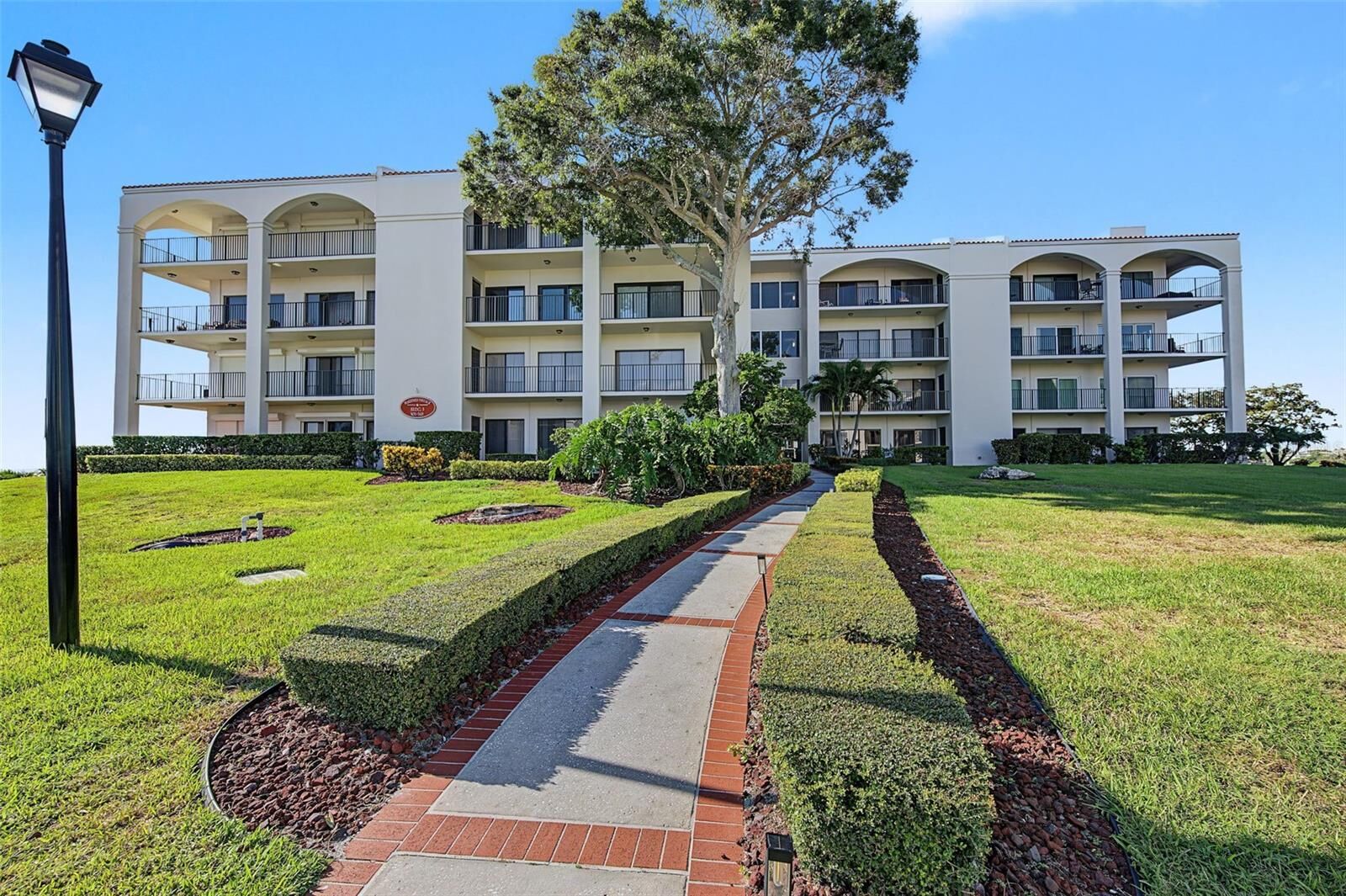 Property Photo:  328 Mariner Drive 328  FL 34689 