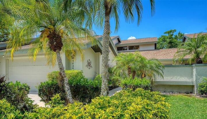 Property Photo: 4638 Willow Wood Circle 34 FL 34241