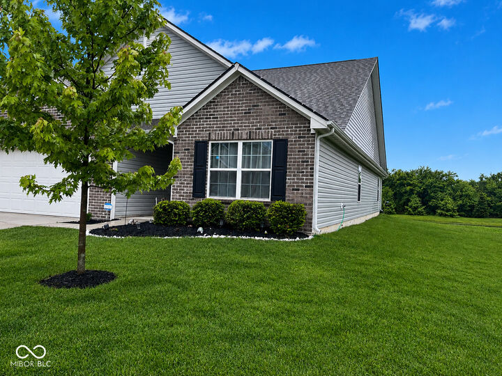 Property Photo:  1620 Danielle Road  IN 46052 