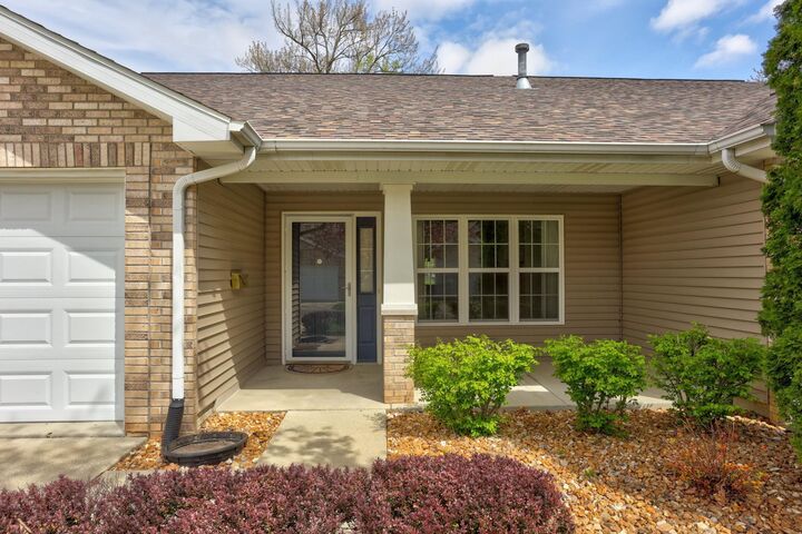 Property Photo:  535 Unit C W Genesee Street Unit C  MI 48734 