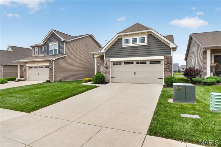 Property Photo:  420 Copperfield Court  MO 63301 