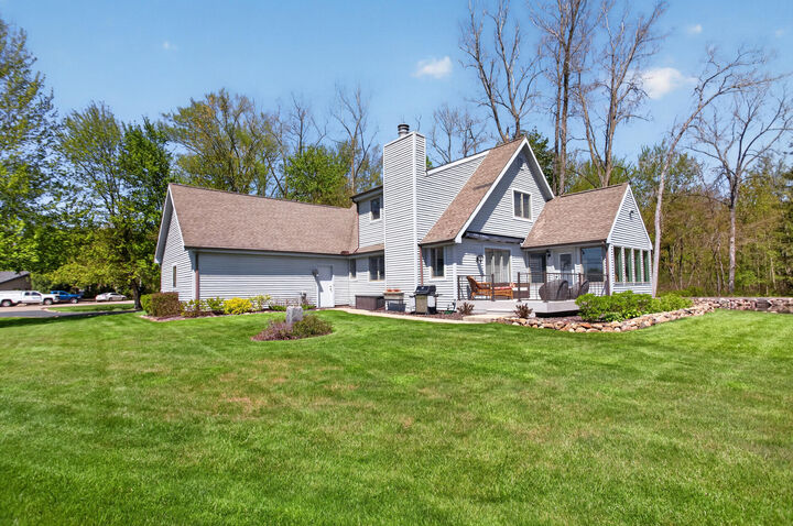 Property Photo:  5745 Browns Lake Road  MI 49203 