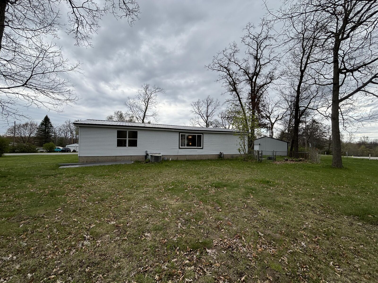 Property Photo: 1578 E Pine Hill Avenue MI 49349