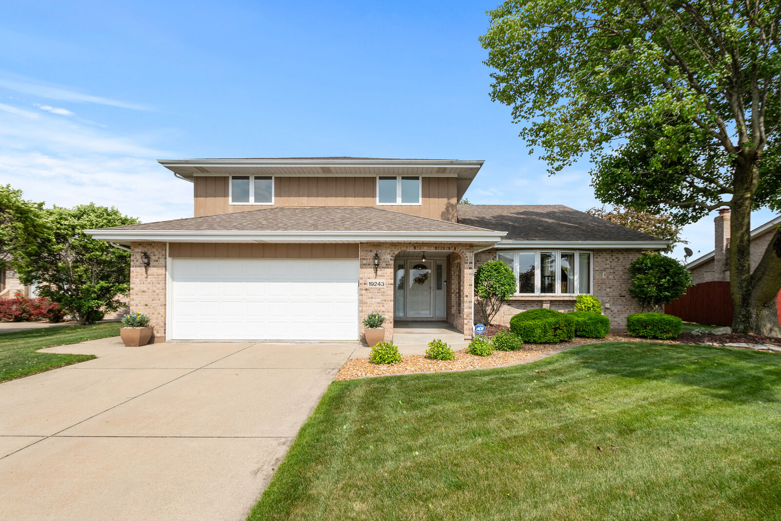 Property Photo:  19243 Bernadine Street  IL 60438 