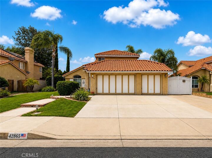 Property Photo:  42865 Avenida Tigre  CA 92544 