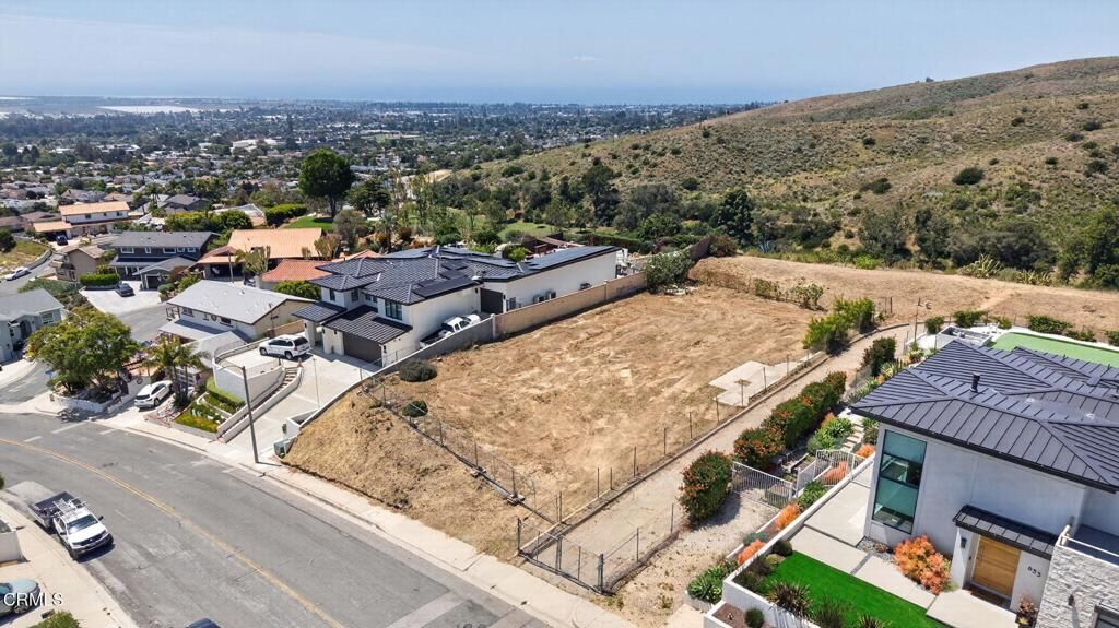 Property Photo:  619 Skyline Road  CA 93003 