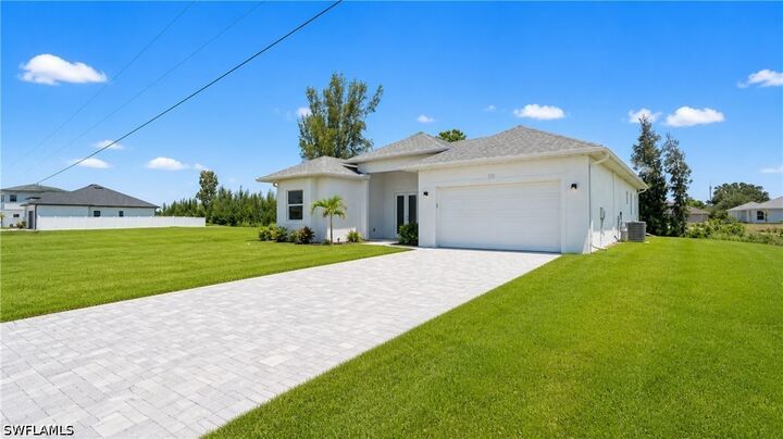 Property Photo:  121 NE 8th Terrace  FL 33909 