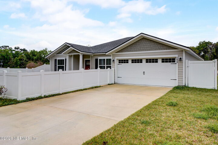 Property Photo: 1426 Lake Shore Boulevard FL 32205