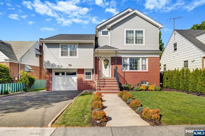 Property Photo:  426 Union Avenue  NJ 07070 