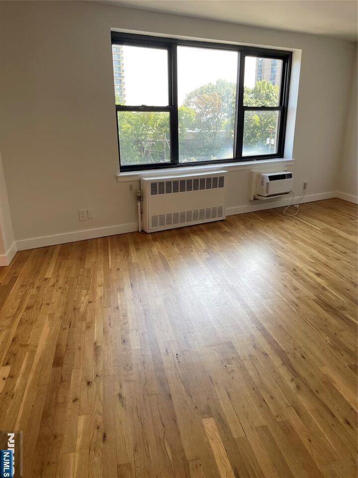 Property Photo:  1541 Lemoine Avenue 4F  NJ 07024 