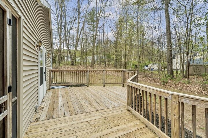 Property Photo:  6 Forsyth Place  NH 03743 