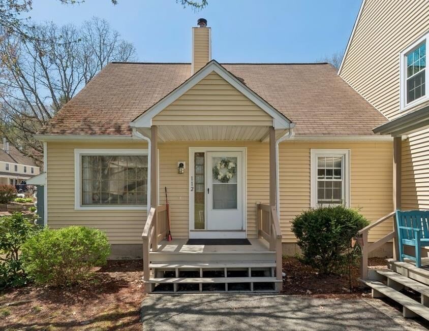 Property Photo:  112 Winterwood Drive  NH 03053 