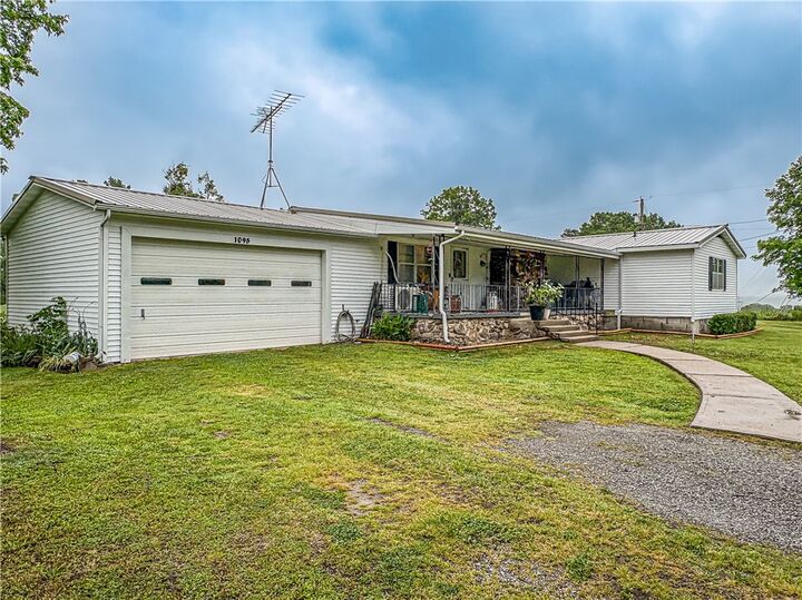 Property Photo:  1095 Highway 235  AR 72687 