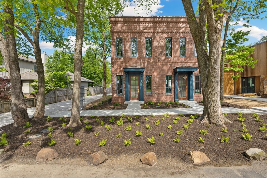 Property Photo:  506 NW B Street  AR 72712 