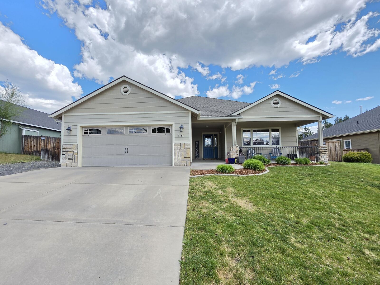 Property Photo:  2139 Jeffrey Lane  OR 97603 