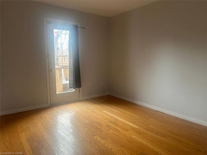 Property Photo:  64 Gage Avenue S Upper  ON L8M 3C9 