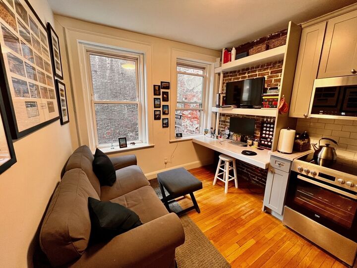 Property Photo:  34 Grove Street 1  MA 02114 