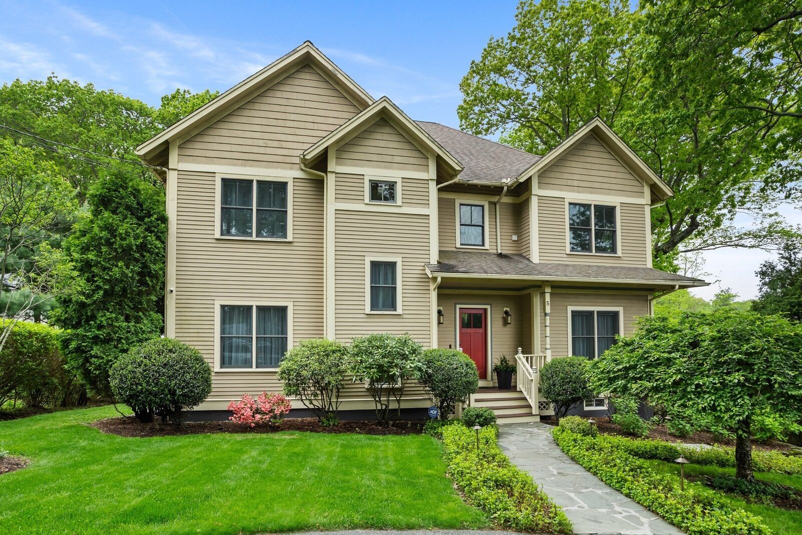 Property Photo:  5 Walnut Street  MA 02421 