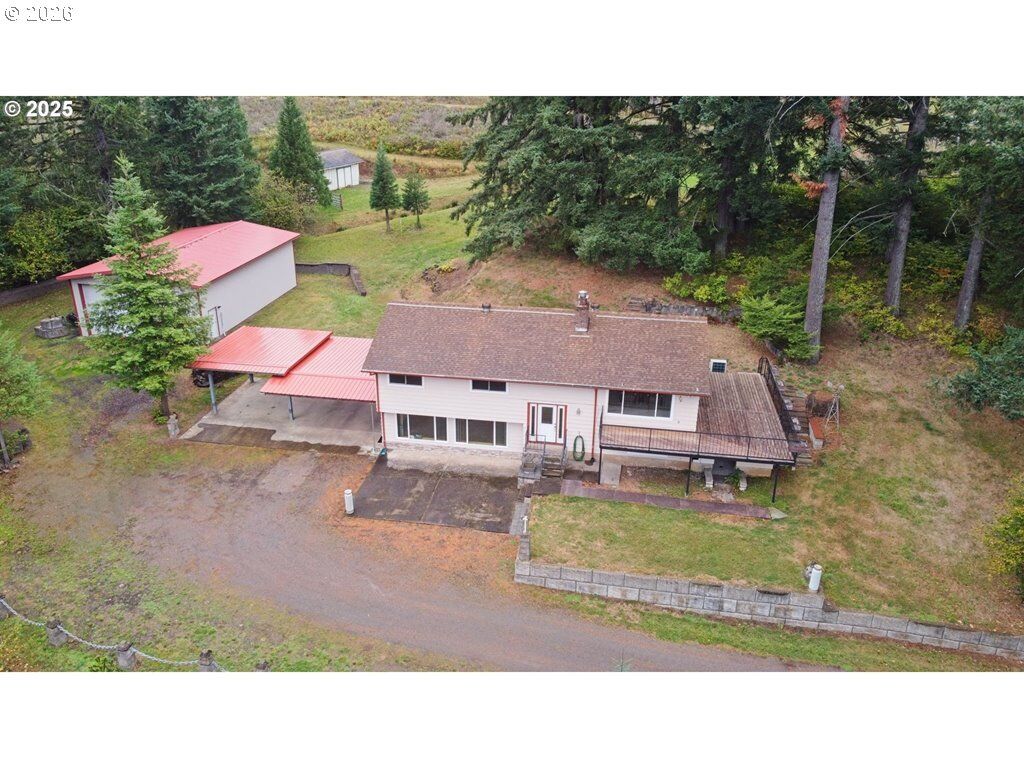 Property Photo:  32320 NE Ammeter Rd  WA 98671 