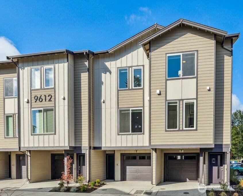 Property Photo: 16111 36th Avenue W K5 WA 98087