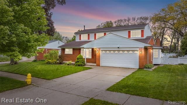 Property Photo: 33438 Wexford Street MI 48185