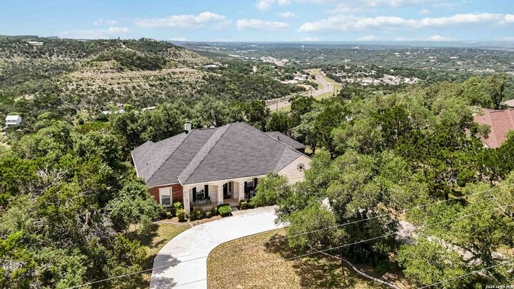 Property Photo:  573 Mountain Oaks Dr  TX 78133 