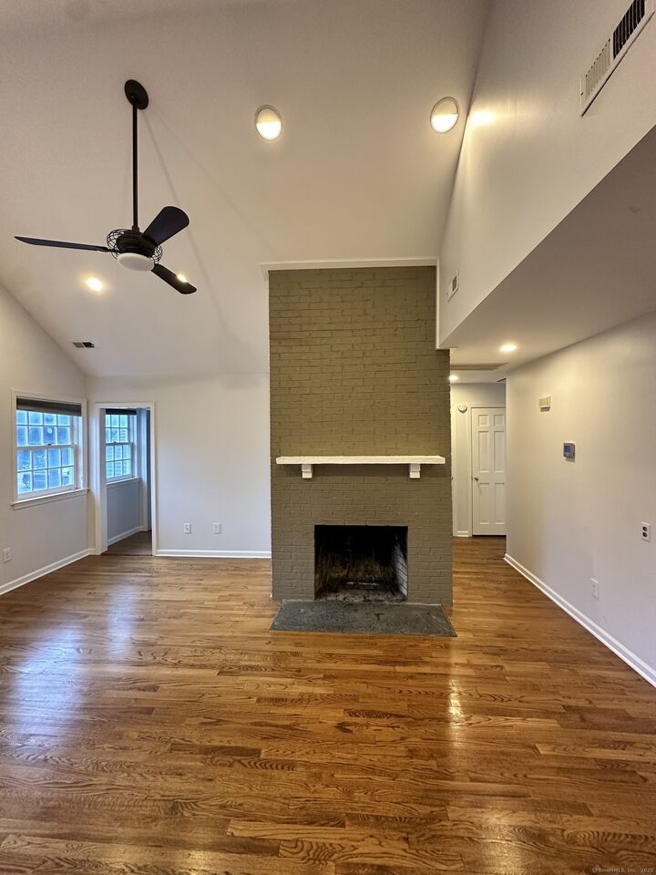 Property Photo:  11 Pond Lane 11  CT 06820 