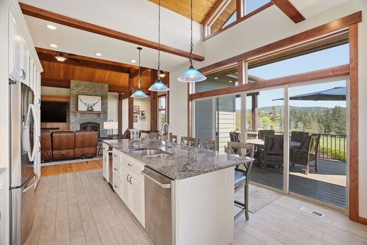 Property Photo: 10510 S Baltimore Rd WA 99223