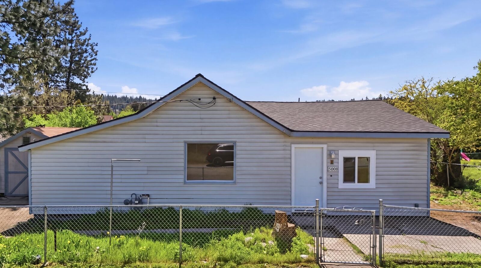 Property Photo: 5008 E 5th Ave WA 99212