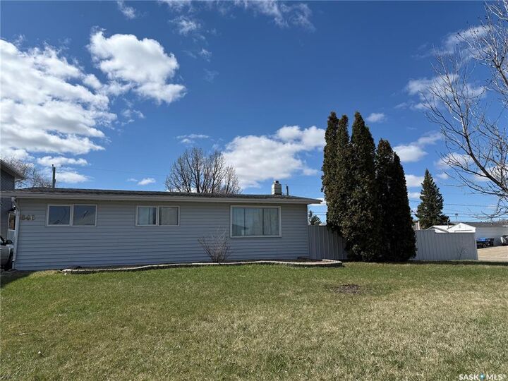 Property Photo: 646 Albert Street SK S4A 1R6